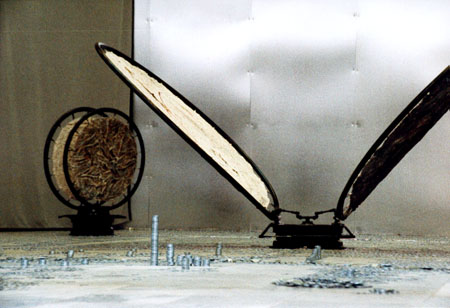 Kinetische Installation Neptuns Juwelier in der Manege,St. Petersburg 1999